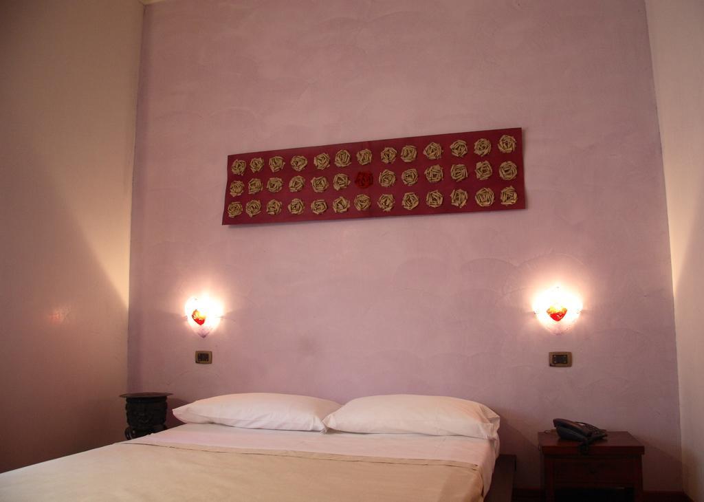 Casa Dei Mercanti Town House Lecce Room photo